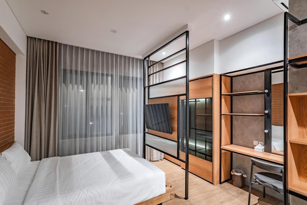 Hotel Loa Living Solo Baru Grogol Exterior foto